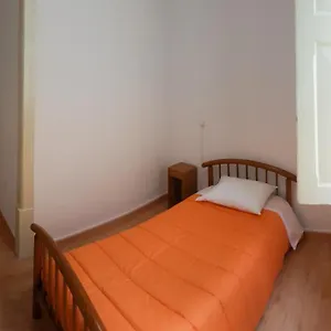  Hostel Olive Street House